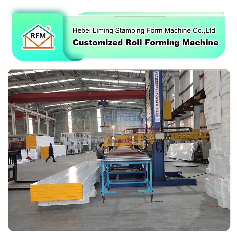 Customized sandwich panel production line with panel feeding and discharge system